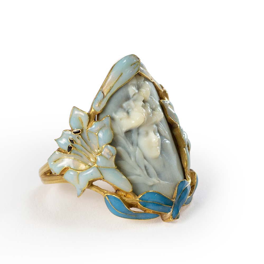 4-2024-Jewellery_Lalique_2-Bague-Portrait-de-femme-et-lys