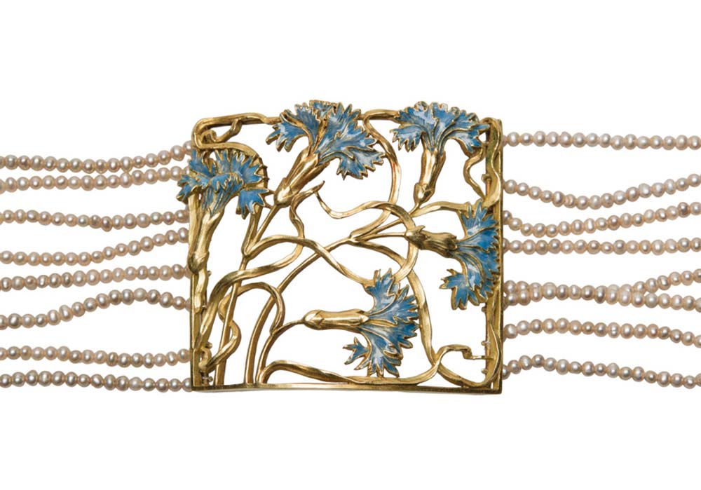 4-2024-Jewellery_Lalique_5-Collier-de-chien-Bleuets